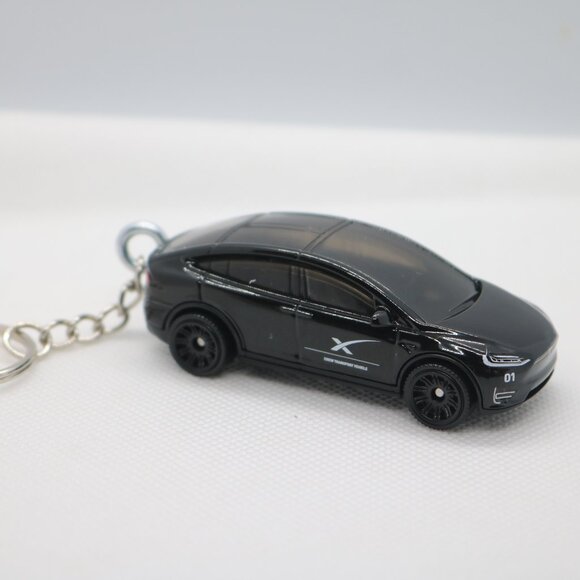 Matchbox Space X custom keychain Tesla model X 1:64 scale - Picture 1 of 5